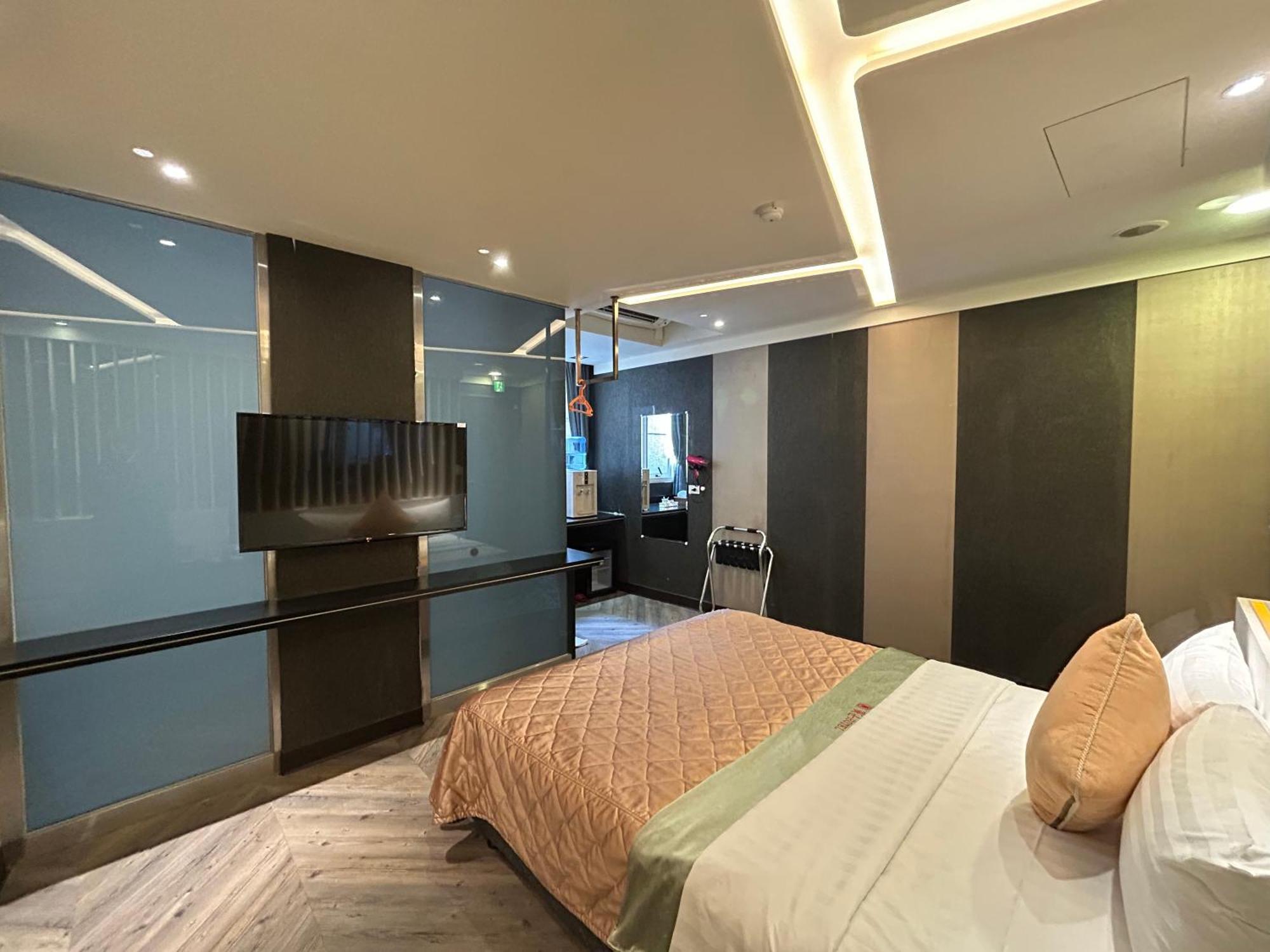 เบนซ์ โฮเต็ล Hotel จงลี่ ภายนอก รูปภาพ